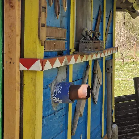 Brvnara Etno Selo Dukat *